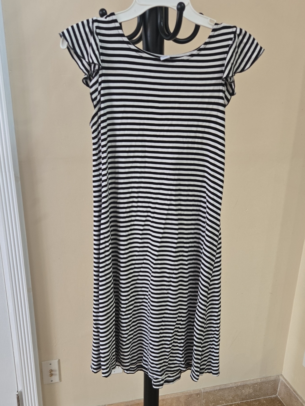 Womens Black & White Striped Flutter Sleeve Dress S